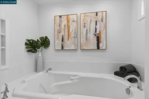 $2,350,000 | 187 Cypress Point Way, Moraga, CA 94556