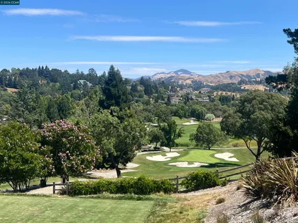 $2,350,000 | 187 Cypress Point Way, Moraga, CA 94556