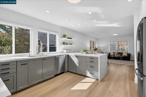 $2,350,000 | 187 Cypress Point Way, Moraga, CA 94556