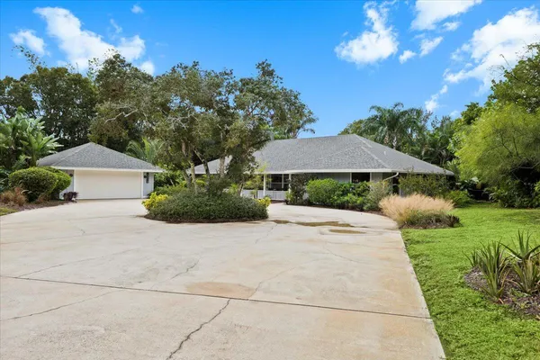 $799,000 | 1938 Southwest Winners Drive, Palm City, FL 34990