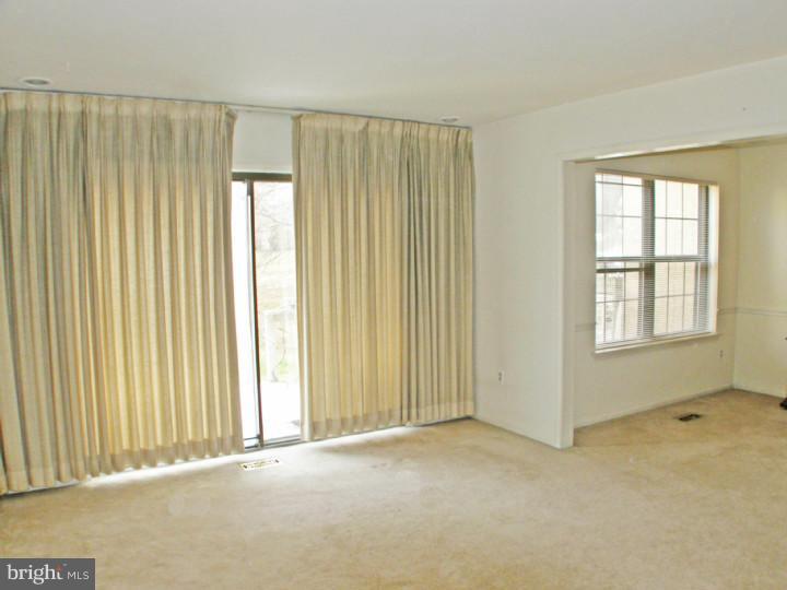 1179 Heyward Road, Unit 44 Chesterbrook, PA 19087 - Photo 3 of 6 Living Room
