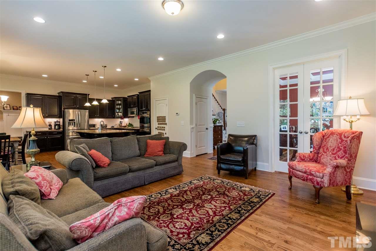 2317 Silent Stream Court Raleigh, NC 27607 - Photo 10 of 29 Gallery Image 10