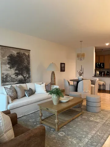 $250,000 | 1550 East Royall Place, Unit 505, Milwaukee, WI 53202