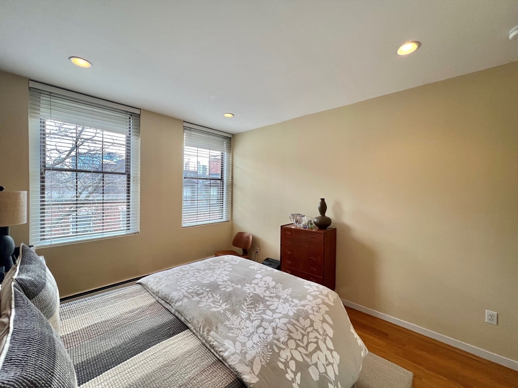 19 Fayette Street, Unit 7 Boston, MA 02116 - Photo 6 of 14