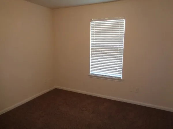 $1,695 | 12079 La Salle Oaks, Conroe, TX 77304