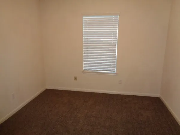 $1,695 | 12079 La Salle Oaks, Conroe, TX 77304