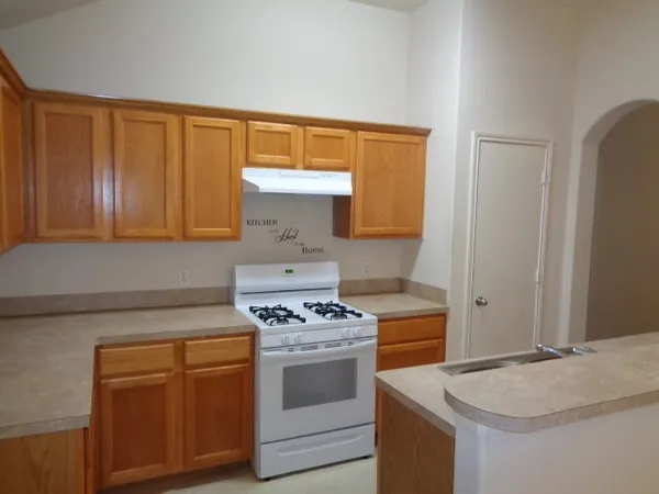 $1,695 | 12079 La Salle Oaks, Conroe, TX 77304