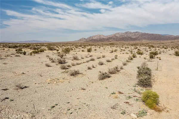 $25,000 | 85776 Sunrise Way, Twentynine Palms, CA 92277