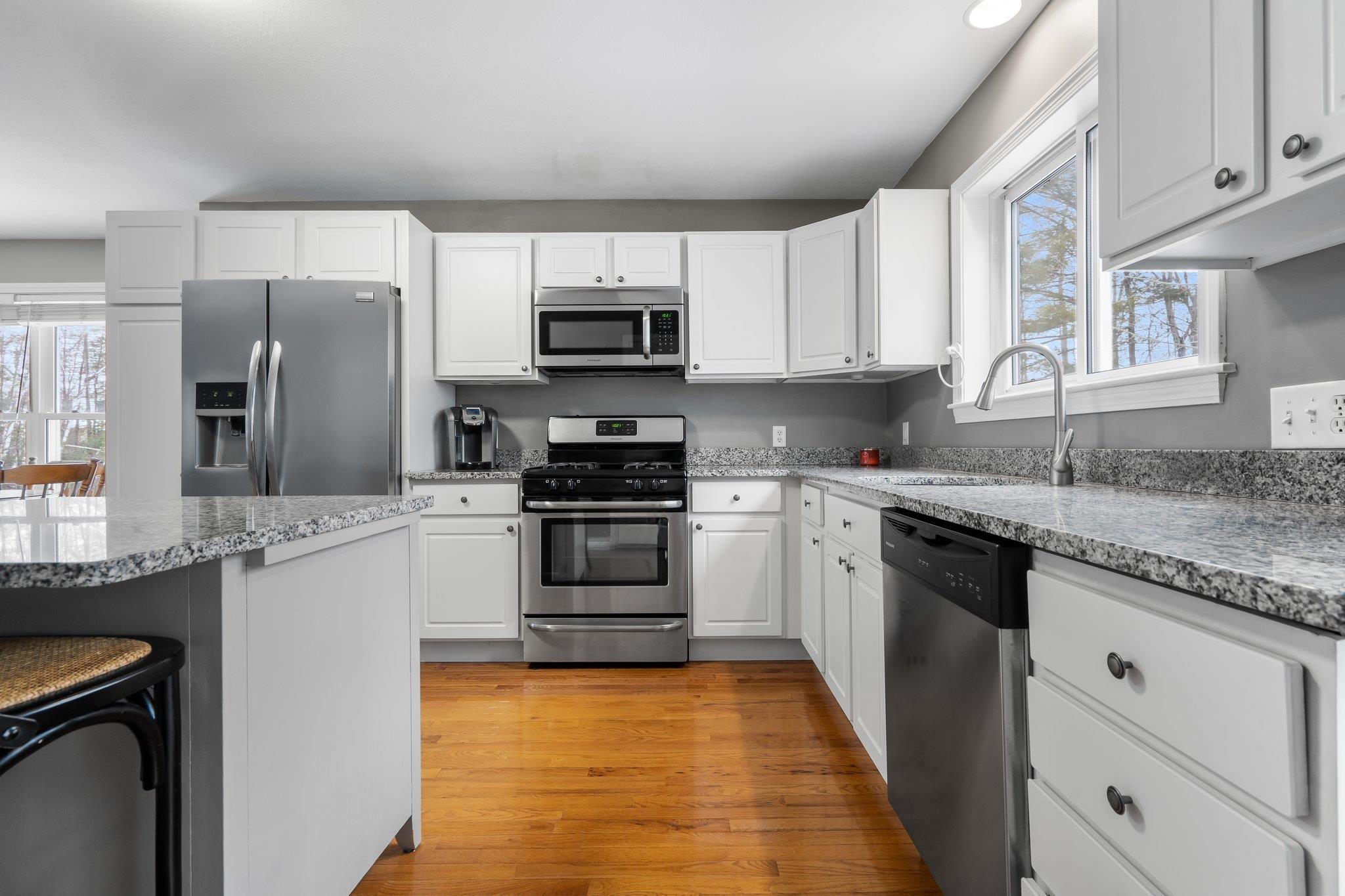 23 Chandler Lane Epping, NH 03042 - Photo 3 of 35