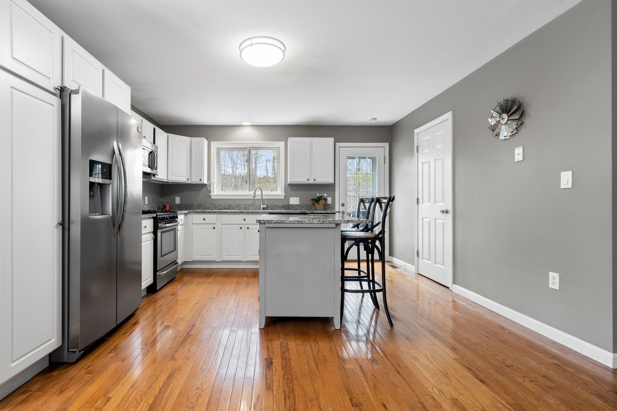 23 Chandler Lane Epping, NH 03042 - Photo 5 of 35