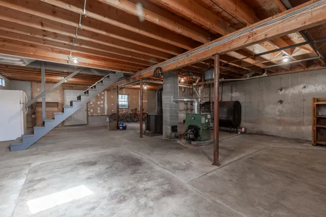 $389,000 | 18 South Road, China, ME 04358