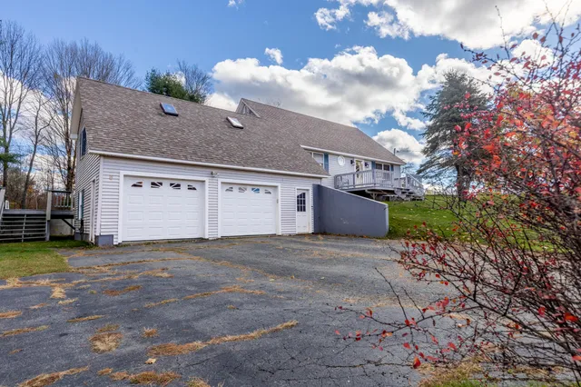 $389,000 | 18 South Road, China, ME 04358