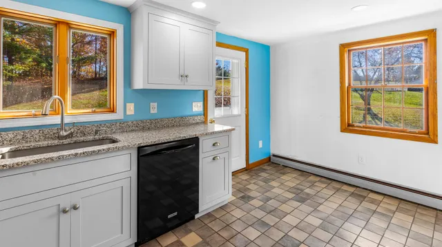 $389,000 | 18 South Road, China, ME 04358