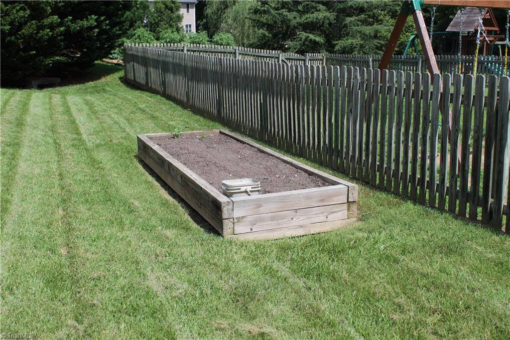 5902 High View Road Greensboro, NC 27410 - Photo 6 of 30 Garden bed large enough for your summer vegetables