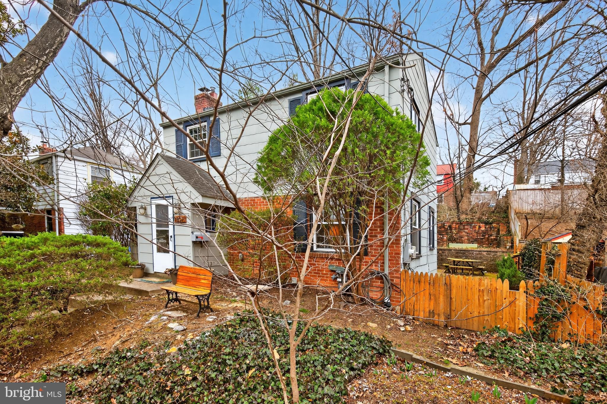 9207 Long Branch Parkway Silver Spring, MD 20901 - Photo 2 of 37