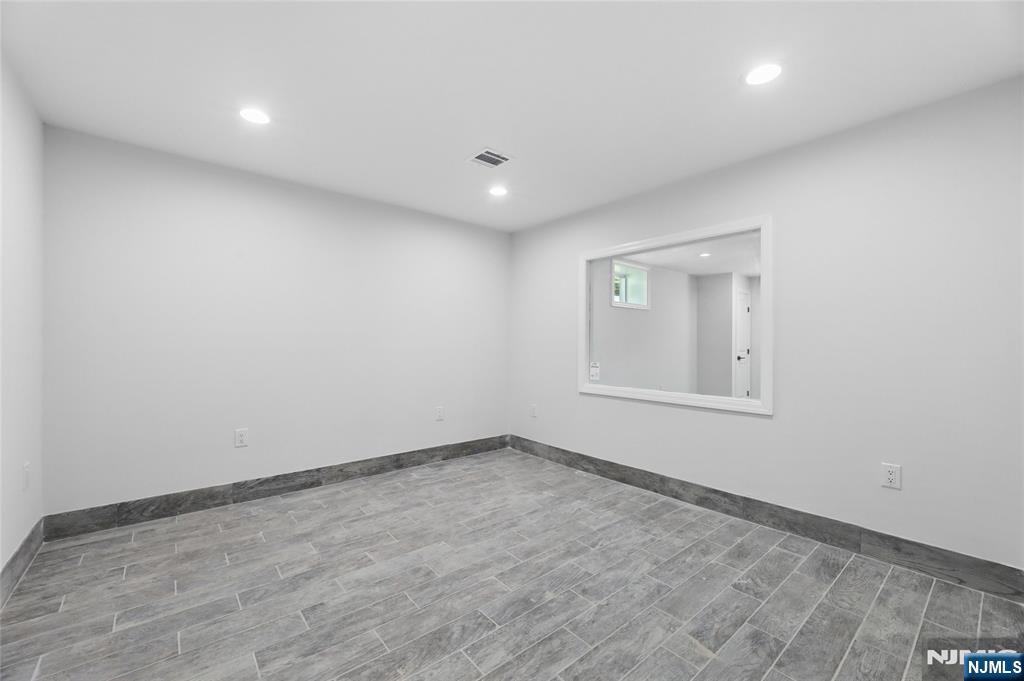 532 Hobart Road Paramus, NJ 07652 - Photo 41 of 46
