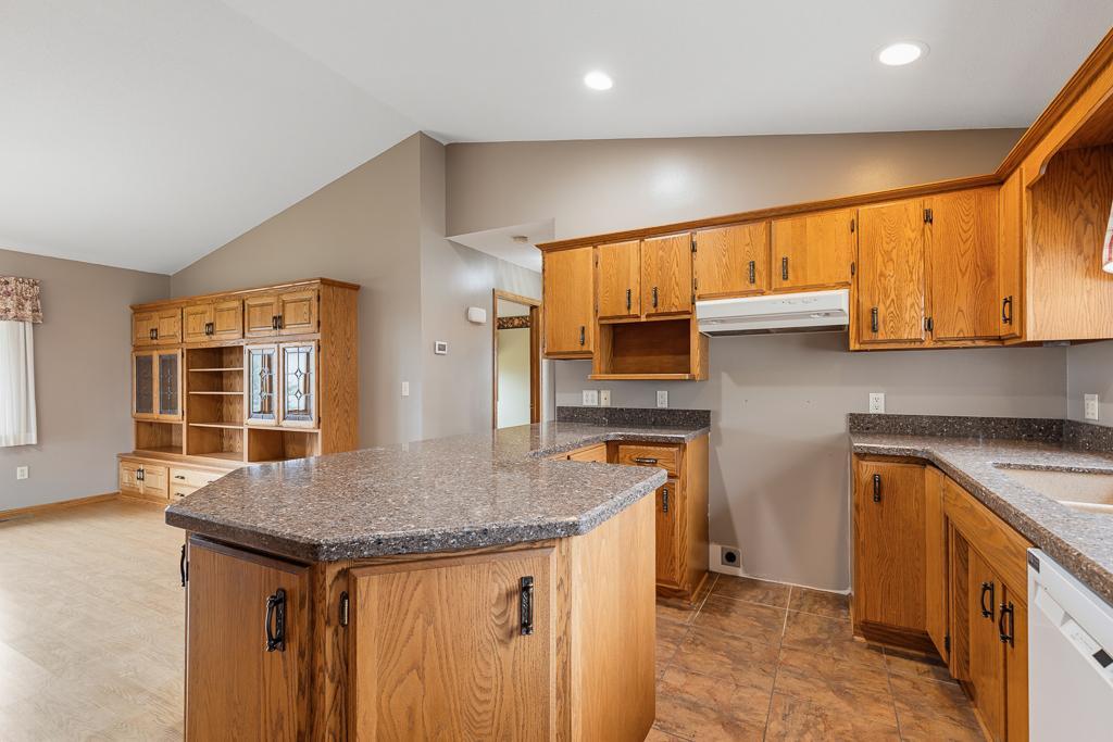 1575 Highway 19 Hendricks, MN 56136 - Photo 23 of 53