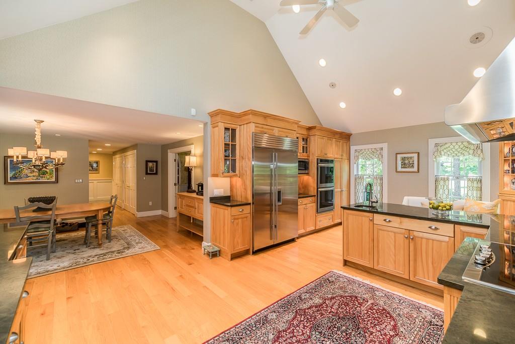 35 Old Planters Road Beverly, MA 01915 - Photo 14 of 41