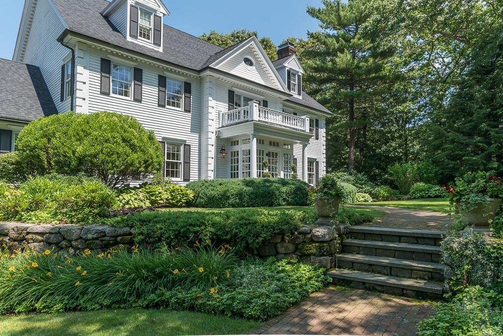 35 Old Planters Road Beverly, MA 01915 - Photo 3 of 41