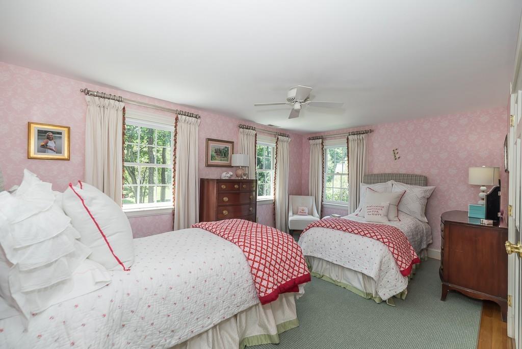 35 Old Planters Road Beverly, MA 01915 - Photo 31 of 41