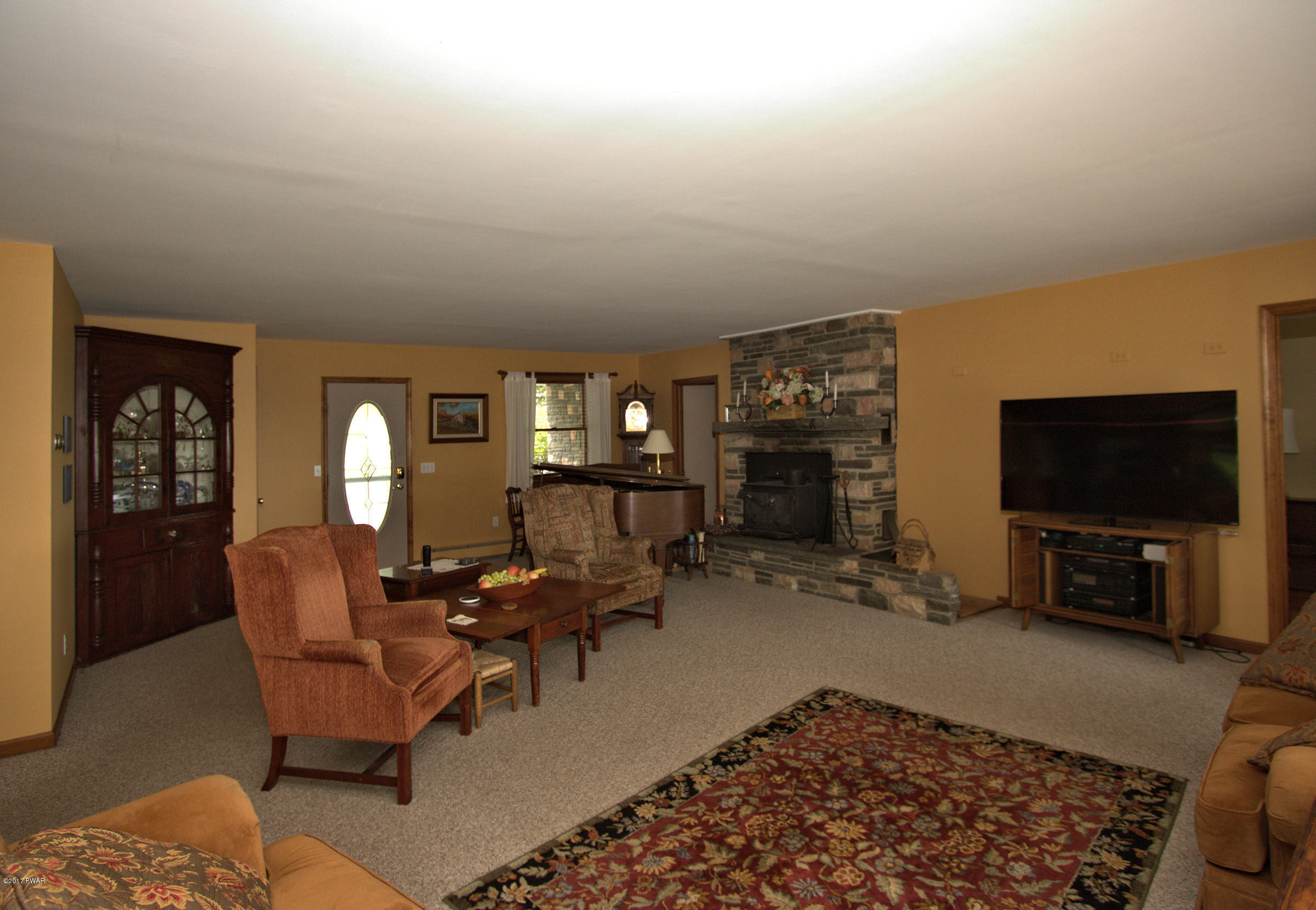 301 Gumbletown Road Tafton, PA 18464 - Photo 8 of 35