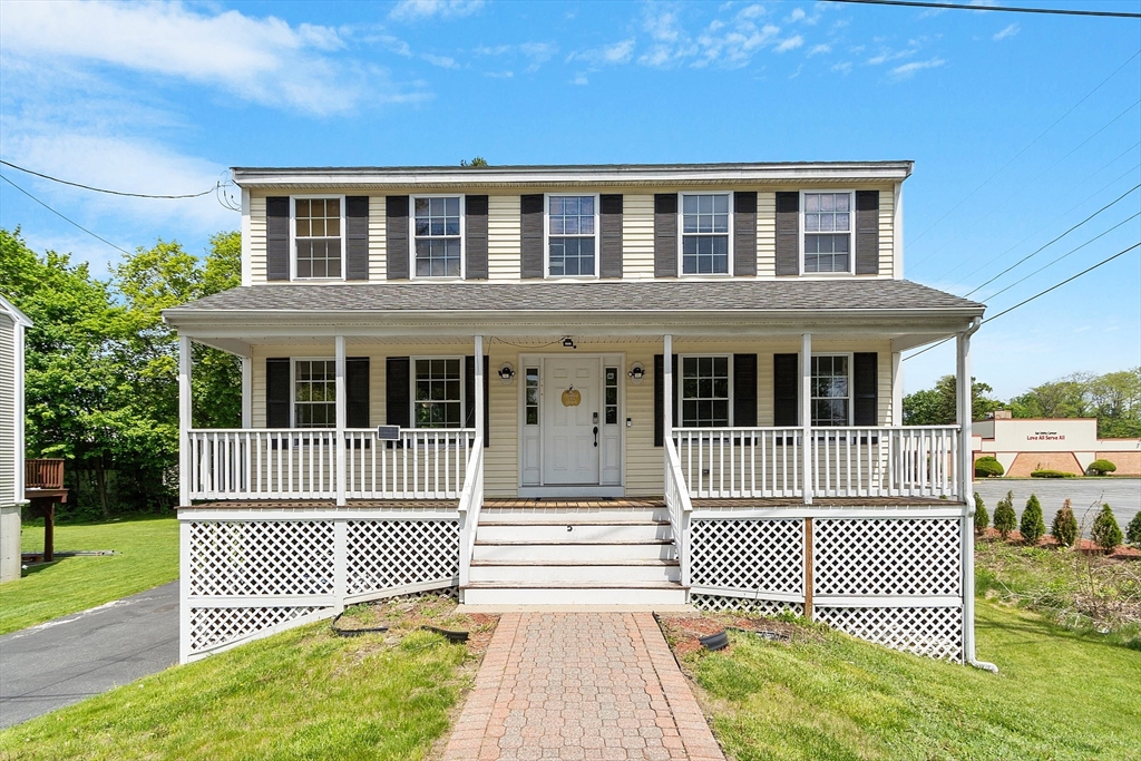 26 Old Ferry Road Lowell, MA 01854 - Photo 1 of 31 Gallery Image 1