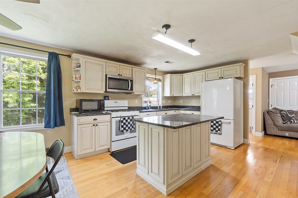26 Old Ferry Road Lowell, MA 01854 - Photo 11 of 31 Gallery Image 11