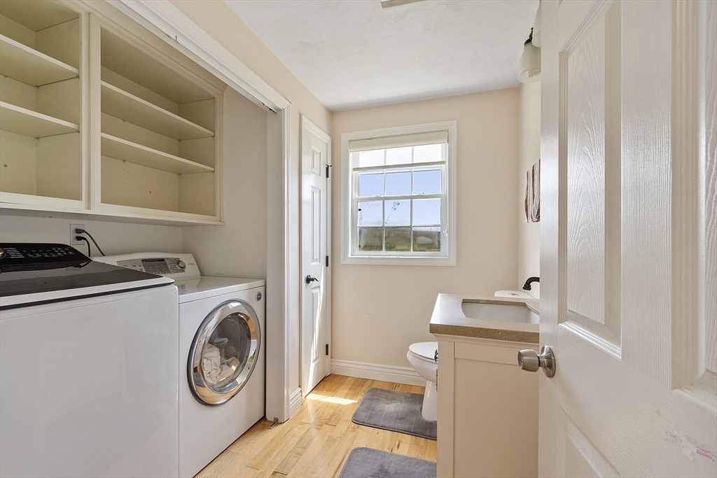 26 Old Ferry Road Lowell, MA 01854 - Photo 16 of 31 Gallery Image 16