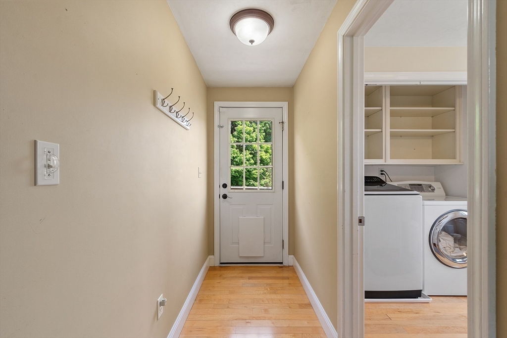 26 Old Ferry Road Lowell, MA 01854 - Photo 17 of 31 Gallery Image 17