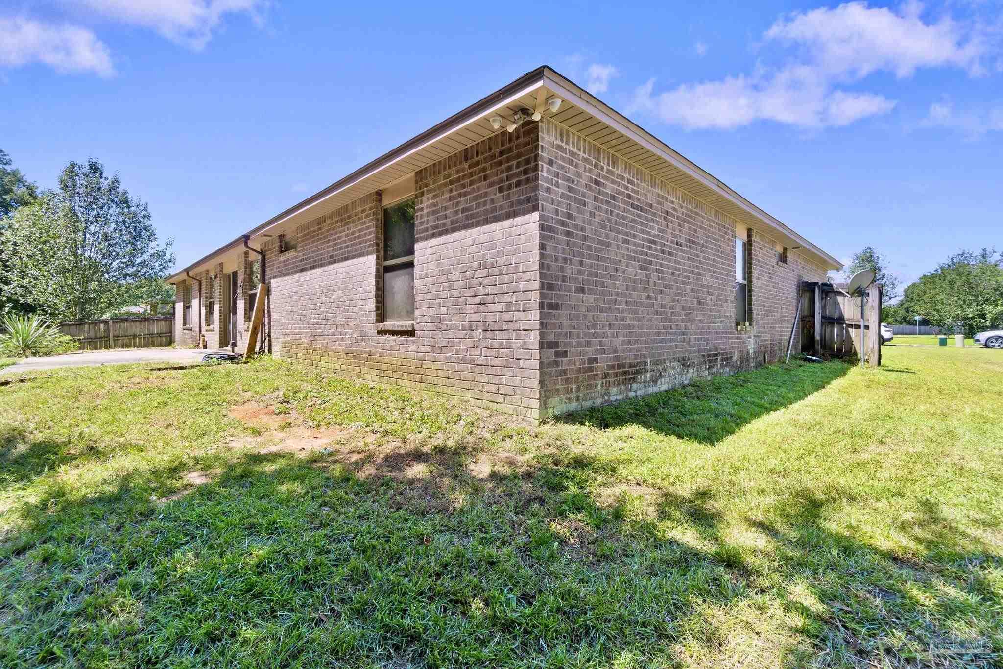 5514 Mill House Circle Pace, FL 32571 - Photo 36 of 40