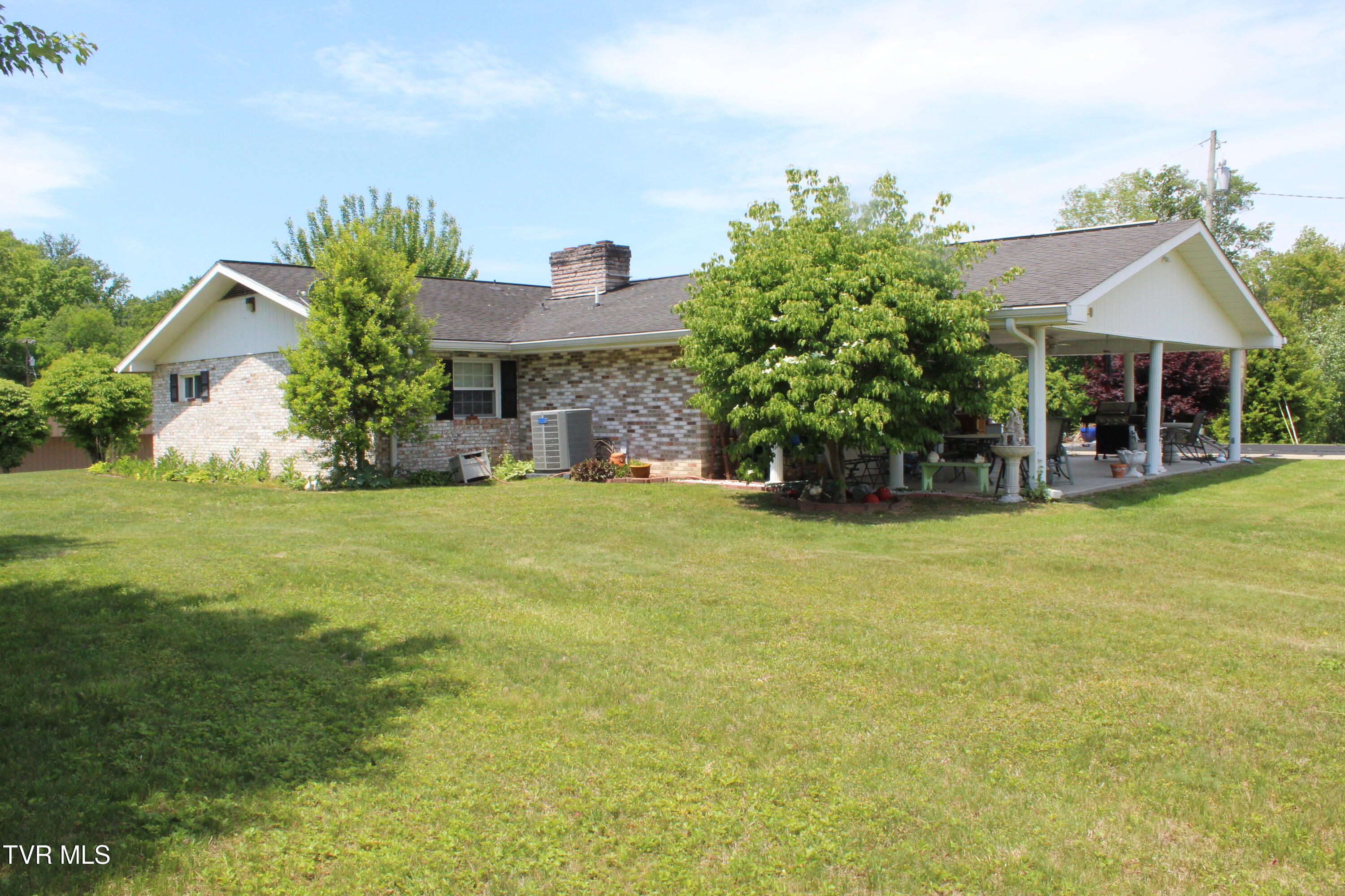 363 Sugar Run Road Jonesville, VA 24263 - Photo 4 of 48 IMG_6826