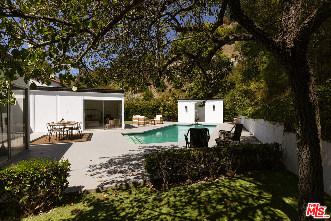 936 Chantilly Road Los Angeles, CA 90077 - Photo 24 of 33 Gallery Image 24