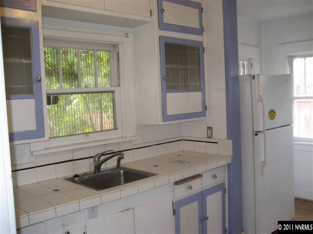 415 West 9th Street Reno, NV 89503 - Photo 3 of 13 a sink with a window