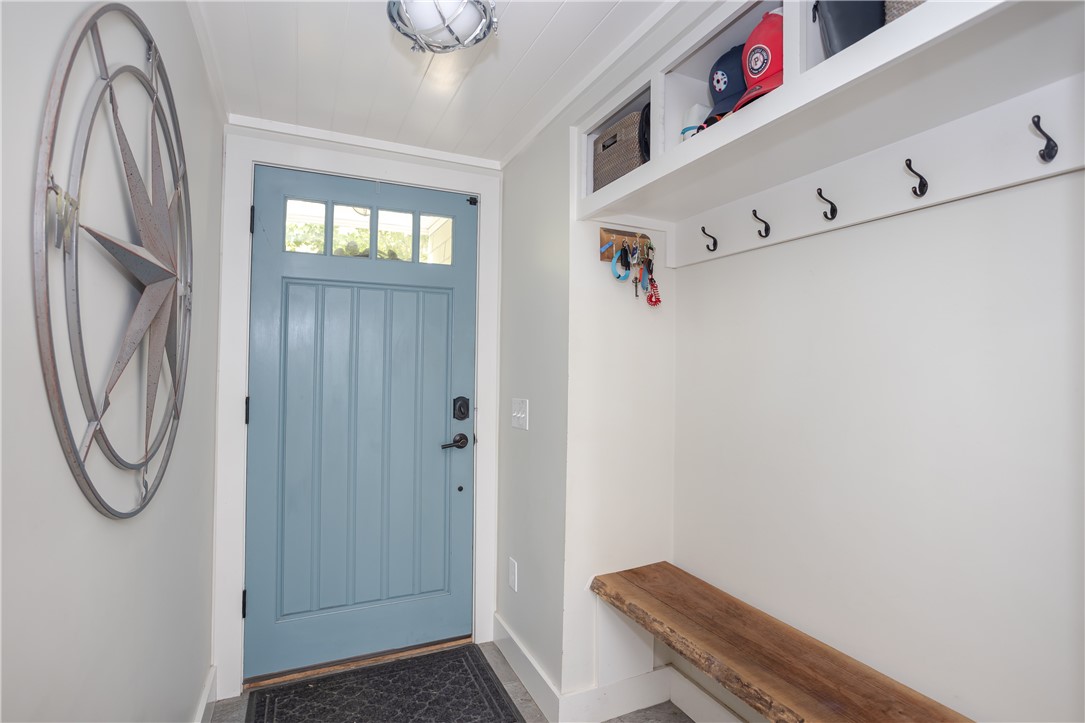 74 Therien Road Portsmouth, RI 02871 - Photo 5 of 50