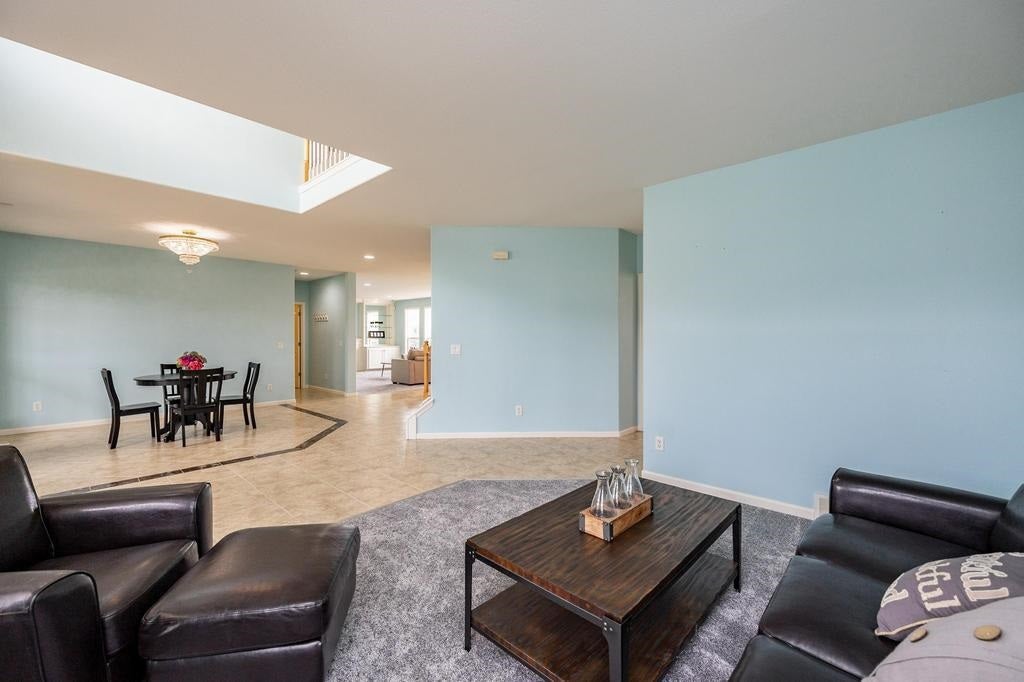 2470 Newcastle Road Marion, IA 52302 - Photo 6 of 51 Gallery Image 6
