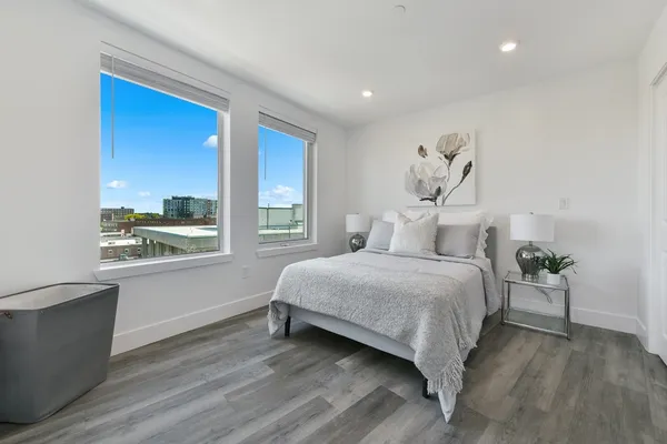 $2,000 | 585 Essex Street, Unit 316, Lynn, MA 01901