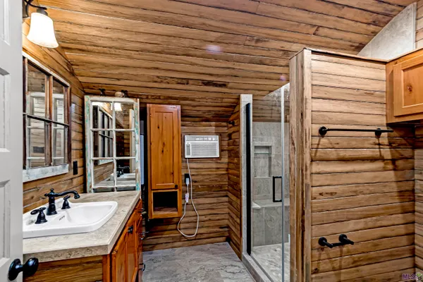 $2,775 | 222 East Sanders Street, Gonzales, LA 70737