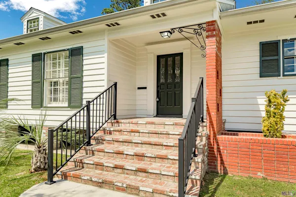 $2,775 | 222 East Sanders Street, Gonzales, LA 70737