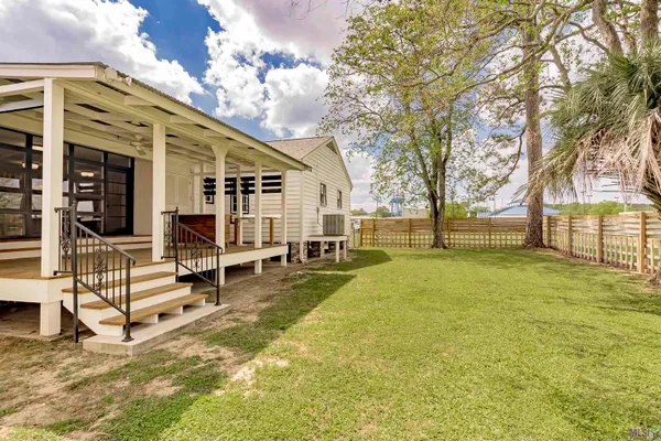 $2,775 | 222 East Sanders Street, Gonzales, LA 70737