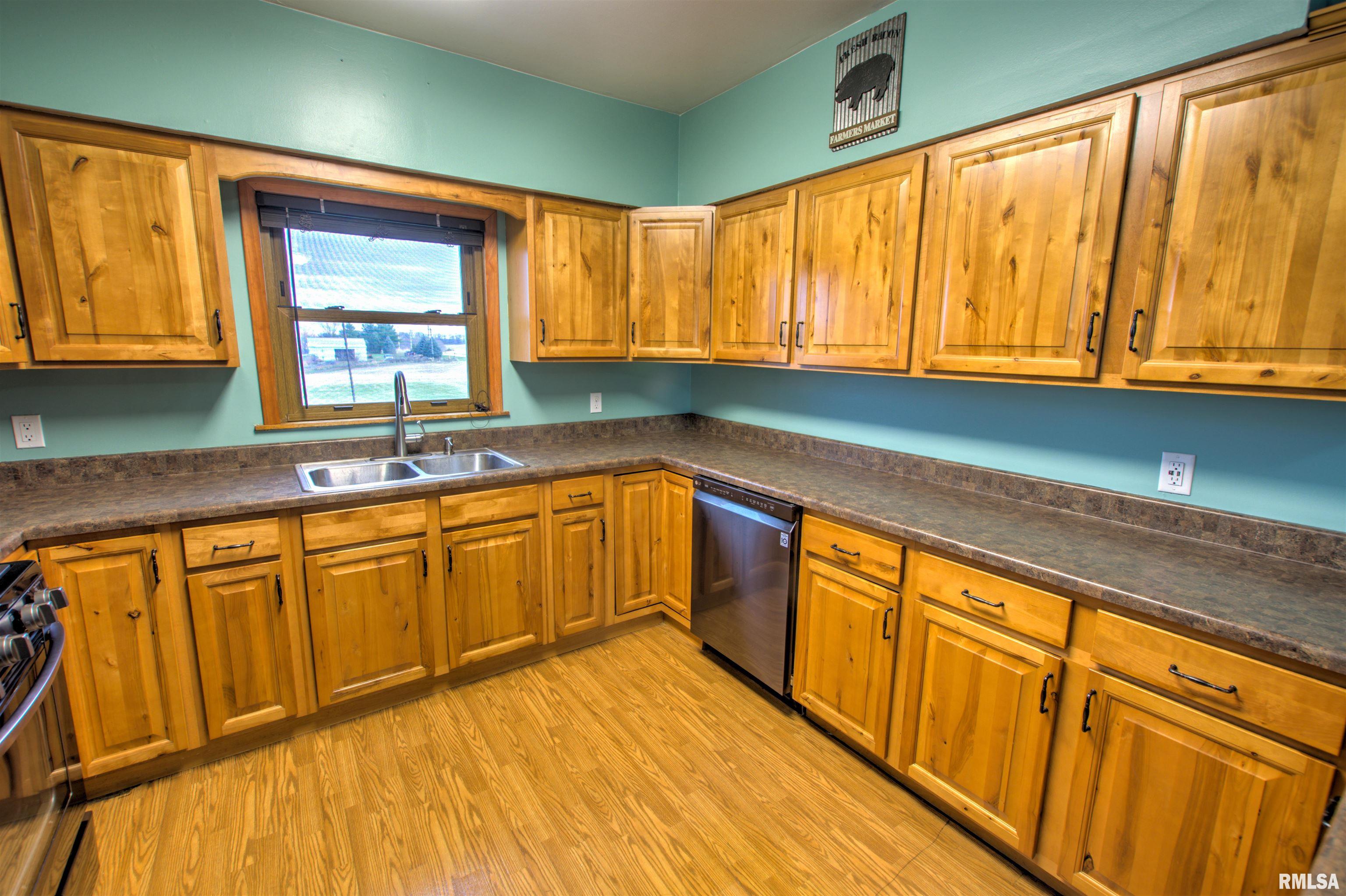 3650 Harts Mill Road Clinton, IA 52732 - Photo 12 of 34 Gallery Image 12