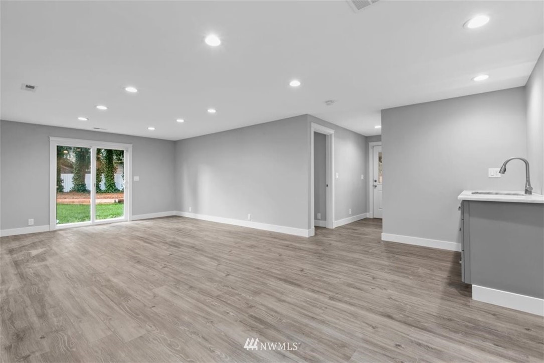 13107 Southeast 149th Street Renton, WA 98058 - Photo 11 of 28 Gallery Image 11