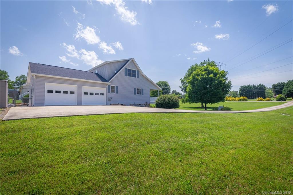 3817 Berry Road Hickory, NC 28602 - Photo 14 of 21 Gallery Image 14