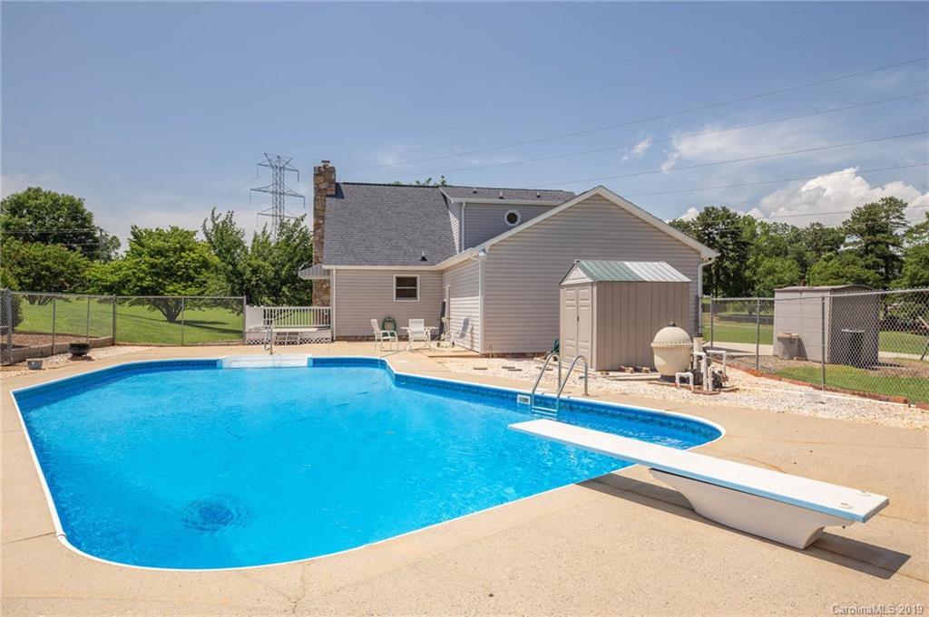 3817 Berry Road Hickory, NC 28602 - Photo 20 of 21 Gallery Image 20