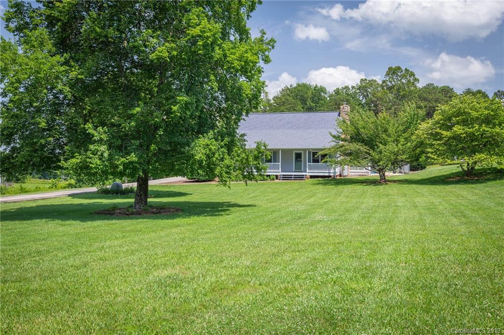 3817 Berry Road Hickory, NC 28602 - Photo 2 of 21 Gallery Image 2