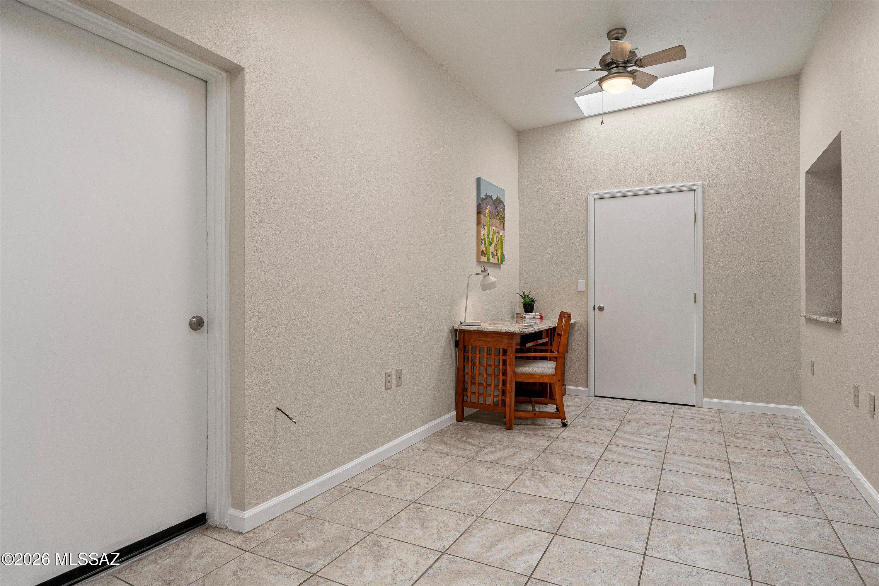 7402 East Wandering Road Tucson, AZ 85750 - Photo 9 of 38 Foyer