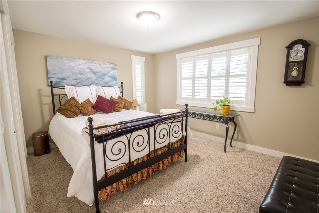 3914 Northeast 10th Street Renton, WA 98056 - Photo 14 of 25