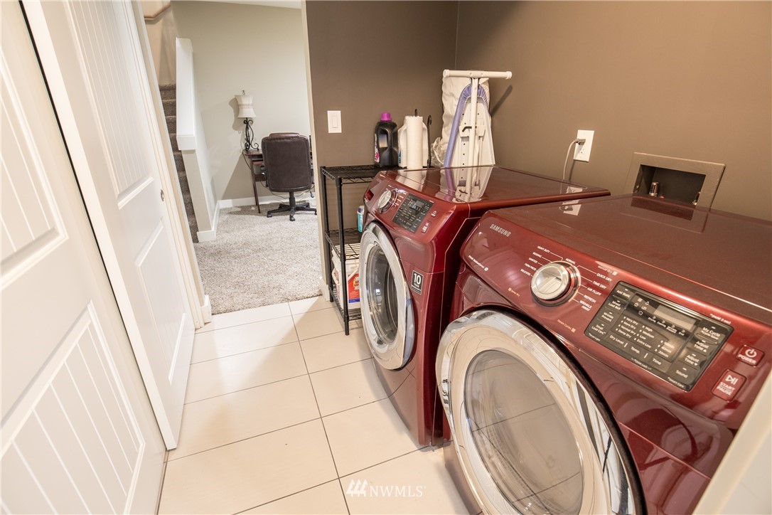 3914 Northeast 10th Street Renton, WA 98056 - Photo 23 of 25