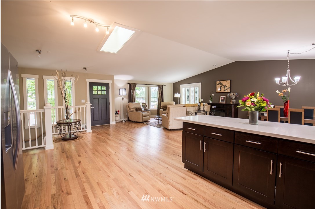 3914 Northeast 10th Street Renton, WA 98056 - Photo 10 of 25