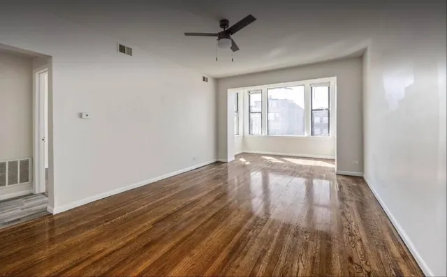 $1,300 | 6737 South East End Avenue, Unit 3N, Chicago, IL 60649