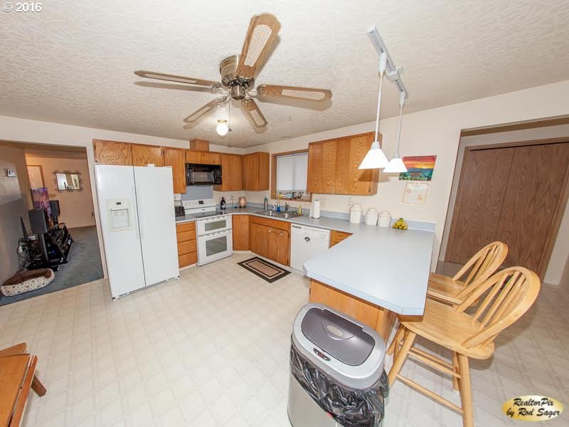 4172 Addy Loop Washougal, WA 98671 - Photo 8 of 20 Gallery Image 8